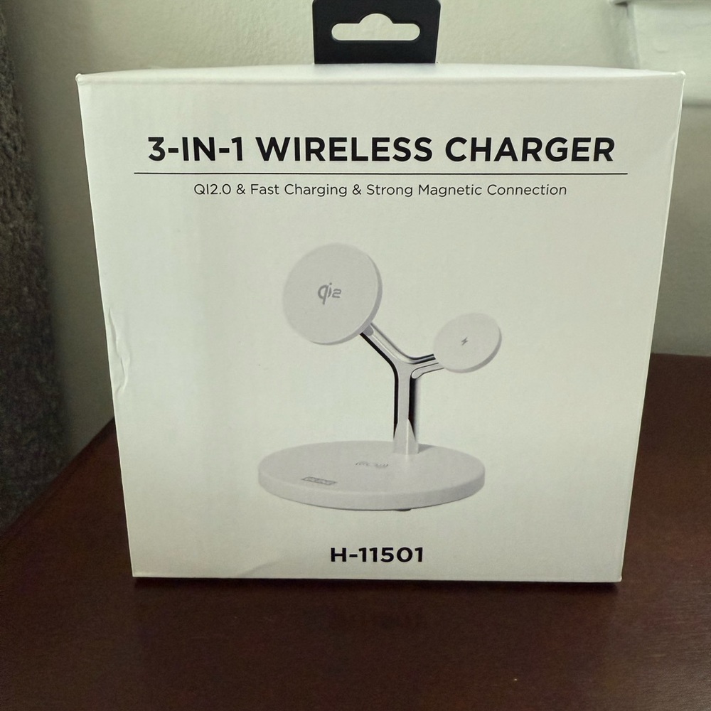 Qi 3-in-1 Wireless Charger - White